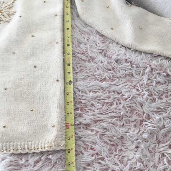 🤩VTG embellished snowflake holiday sweater - Picture 11 of 11
